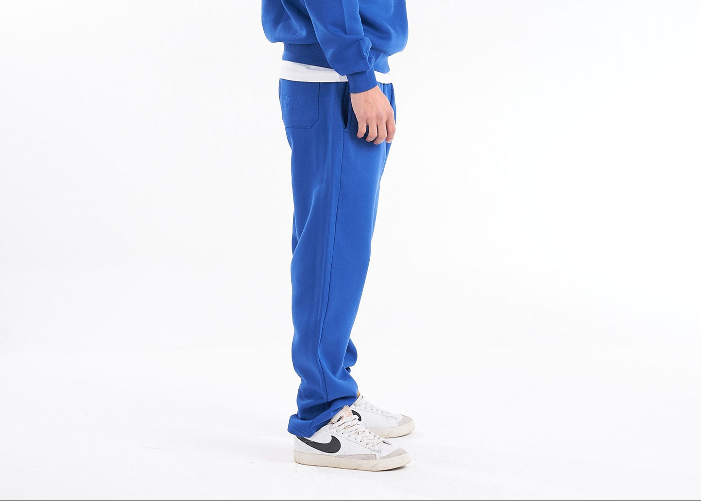 Blue Essential Sweatpants – The Celestial Classic