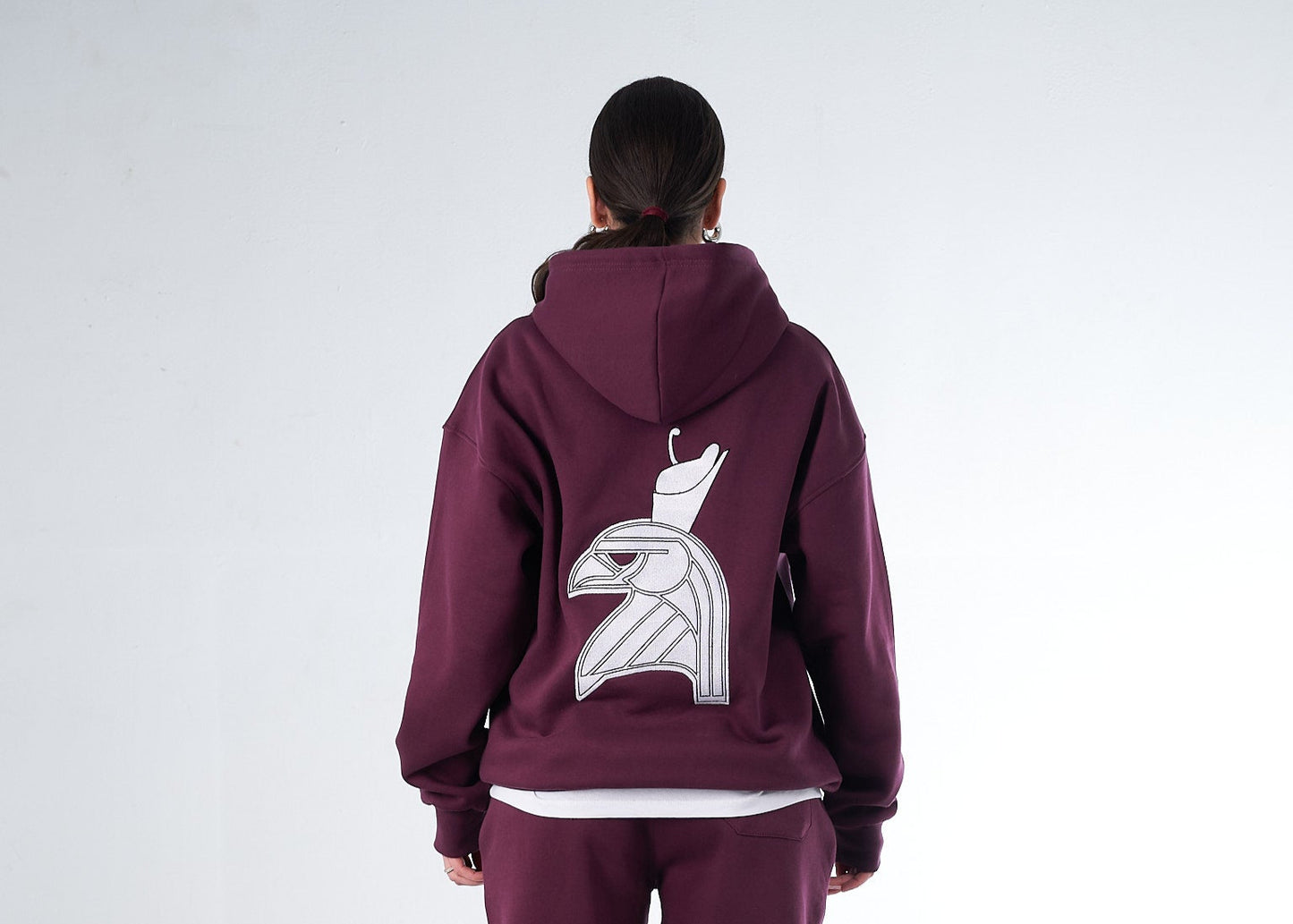 Cherry Lacquer Shedy Horus – The Royal Protector